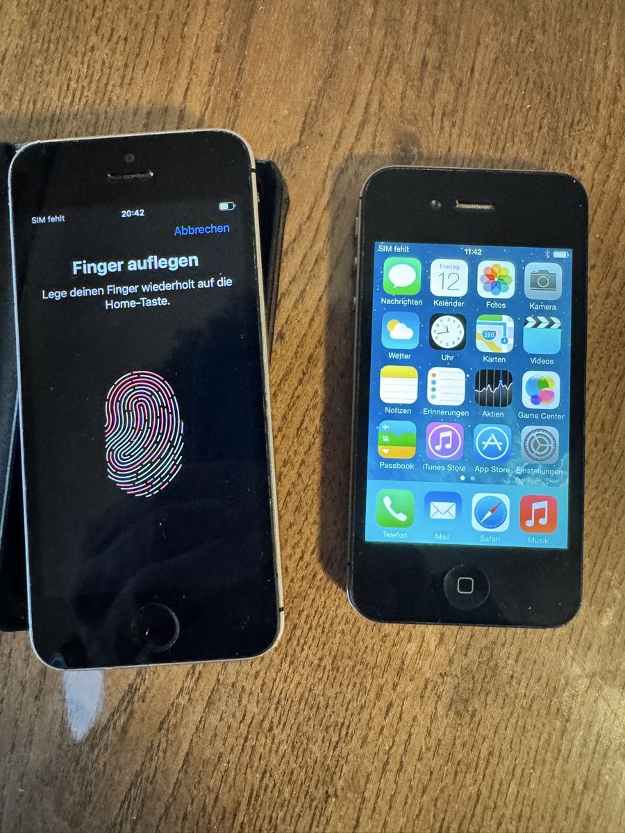 Apple Handys / Smartphones: iPhone 4s 16 & iPhone SE 64GB ! – Gebraucht aus Dietikon von Leodnd 2