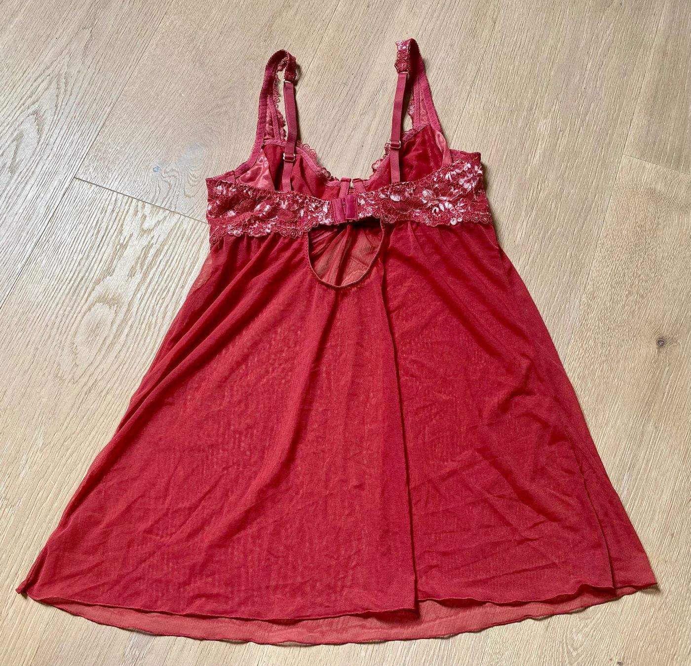 Autres dessous: Neues rotes Negligée Grösse 70B – Neuf (Voir description) à Winkel par Flyhy2020 2