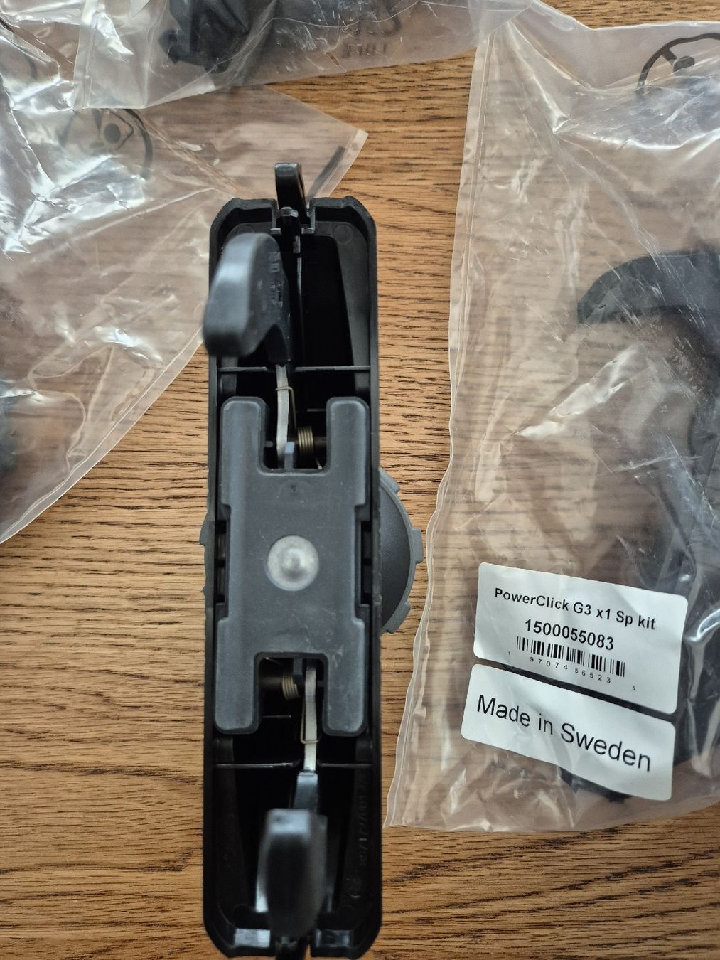 Thule Box da tetto: Thule Powerclick G3 Befestigung Dachbox – Nuovo e nell'imballaggio originale da Arni AG venduto da Zuerich010 3