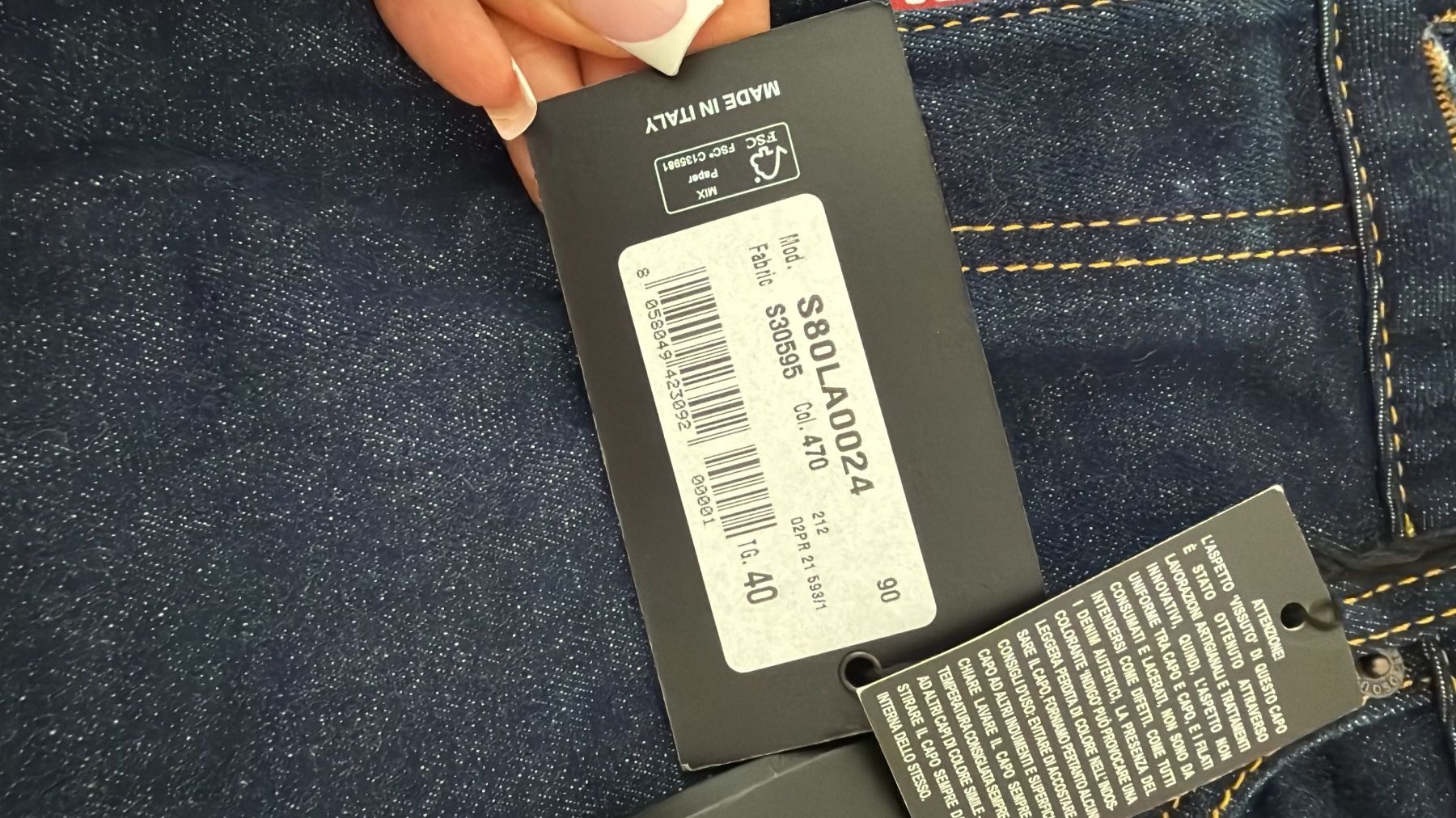 Dsquared2 Jeans: Dsquared2 Jeans – Neu mit Etikett – Nuovo e nell'imballaggio originale da Menziken venduto da ann_77cp 2