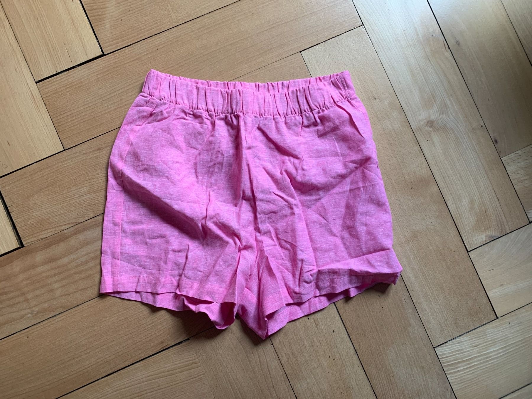 Pantaloni: SOVAYE - Shorts pink S (neu) – Nuovo e nell'imballaggio originale da Zürich venduto da Diazaio