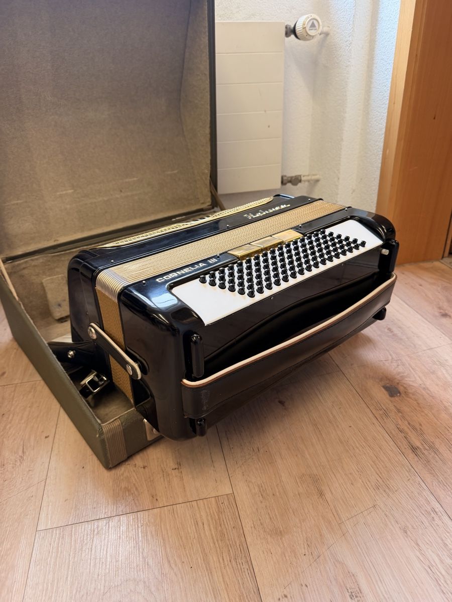 Hohner Strumenti musicali: Hohner Cornelia ||| Akkordeon – Usato da Landschlacht venduto da Philipp_01 2