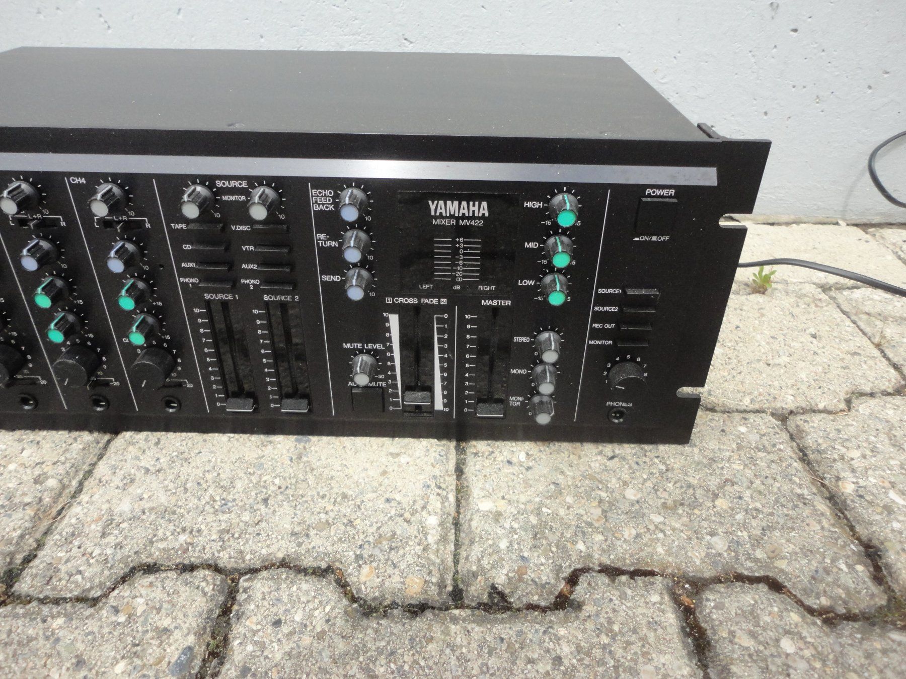 Yamaha Console di mixaggio: Yamaha MV 422 console de mixage – Usato da Morges venduto da toutoccaz 2