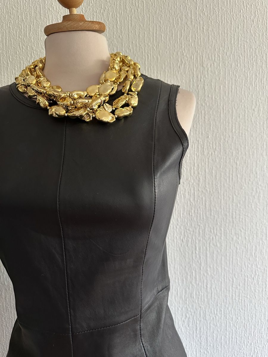 Mango Robes: Robe en cuir véritable Mango T36 neuve – D'occasion à Châtelaine par Alexandra.jankowski 1