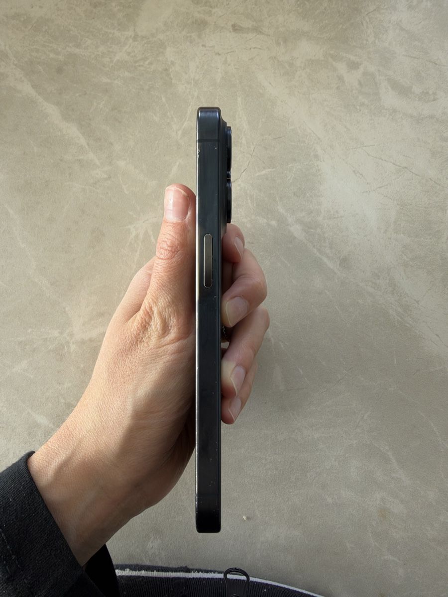 Apple Telefoni cellulari / Smartphones: IPhone 15pro 128GB – Usato da Fehraltorf venduto da california97 3