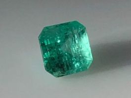 SMARAGD  bläulich/grün  octagon  0.46cts   Ural / Sibirien