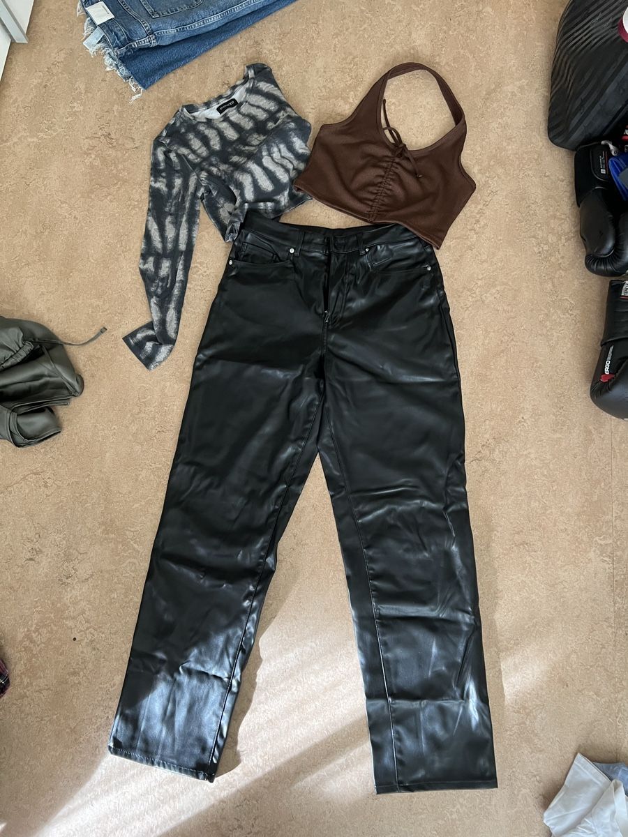 Lotti di vestiti: Outfit Set – Usato da Dietikon venduto da vnsmrc 4