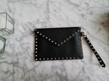 Valentino Garavani  Clutch Medium Leather Black