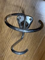 Aus Hausräumung:  alte Zahnglas- Halterung, Chrom Halterung