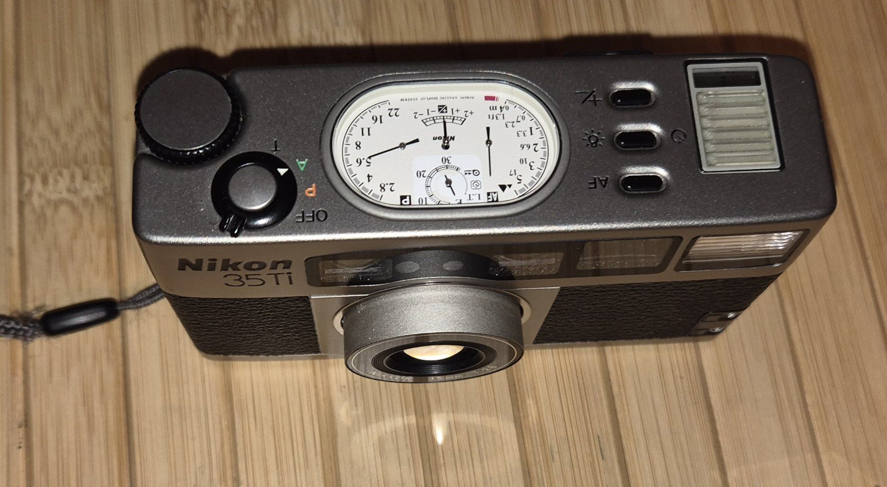 Nikon Fotocamera: Nikon 35 Ti – Usato da Basel venduto da Kurioses 1