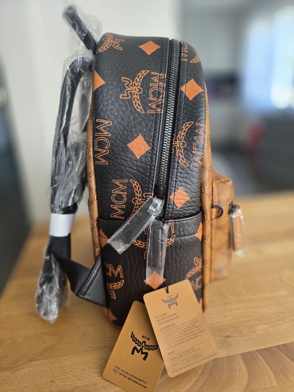 Mcm Zaini: MCM Rucksack medium NEU – Nuovo e nell'imballaggio originale da Landquart venduto da eni444 1