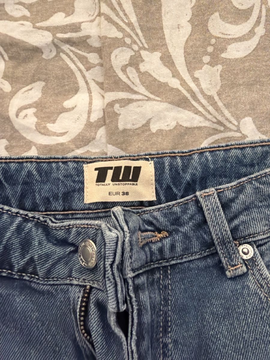Tally Weijl Jeans: Baggy Jeans – Usato da Rothenburg venduto da nadine094 1