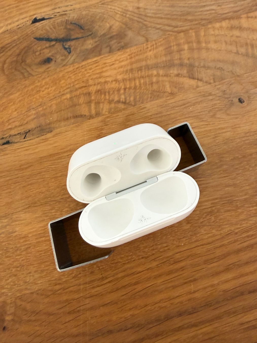 Apple Cuffie: APPLE AirPods 3 Charging Case – Usato da Lausanne venduto da Nine1982 2