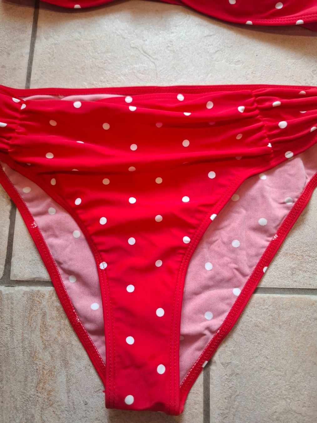 Costumi da bagno & Bikini: Bikini Gr. M, rot mit weissen Punkten – Nuovo (secondo la descrizione) da Wenslingen venduto da kasjupeia 2