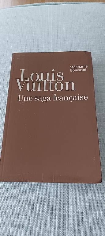 Libri: Louis Vuitton, une saga française – Usato da GENEVE venduto da NathalieI01