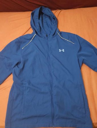 Under Armour Regenjacke, Gr. S/M, Kapuze, Top Zustand!