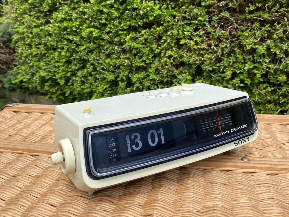 Réveil Vintage Flip Clock à Affichage Analogique – Envoi Possible