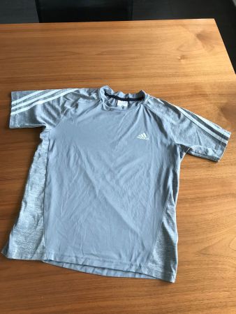 T-Shirt Adidas Grösse 152