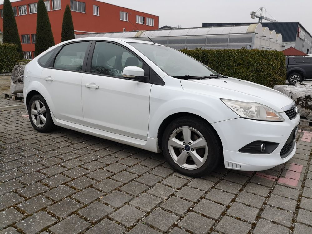 Ford Focus 1.6 TDCI ECO mit MFK und Service