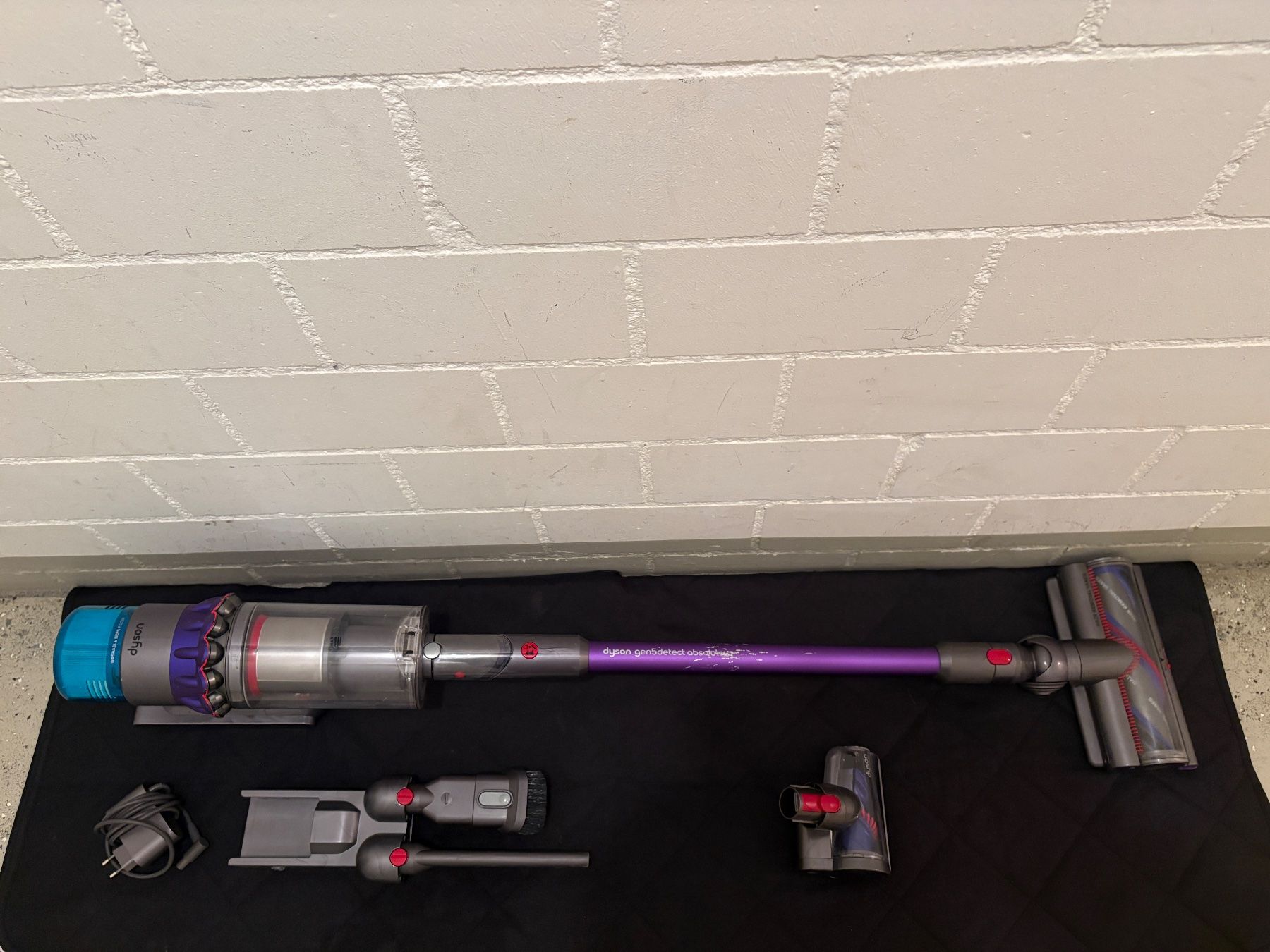 Dyson Aspirapolveri & Accessori: Dyson Gen5detect absolute Handstaubsauger – Usato da Lausen venduto da sen_jm7c 2