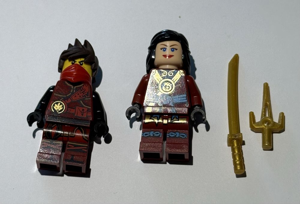 Lego Jouets: 2 Stück LEGO Ninjago Minifiguren Set, Kai und Nya, Ninja. – D'occasion à Rheinfelden par zim_2hqc 1