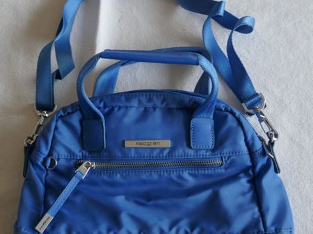 HEDGREN Hand-/ Umhängetasche blau