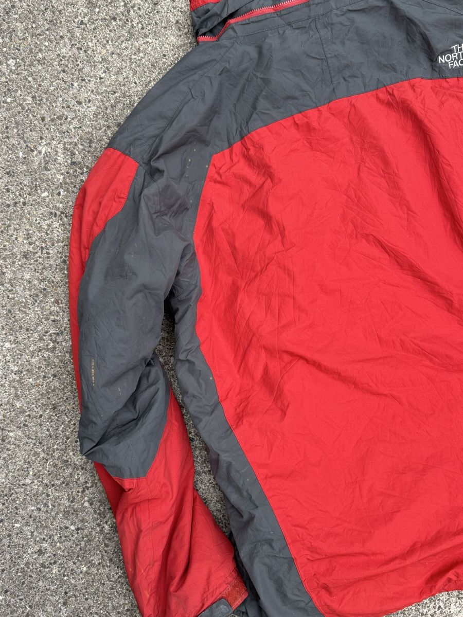 North Face Giacche: The North Face Gorpcore HyVent Jacket Red Black XXL – Usato da Effretikon venduto da syrrrrre 7