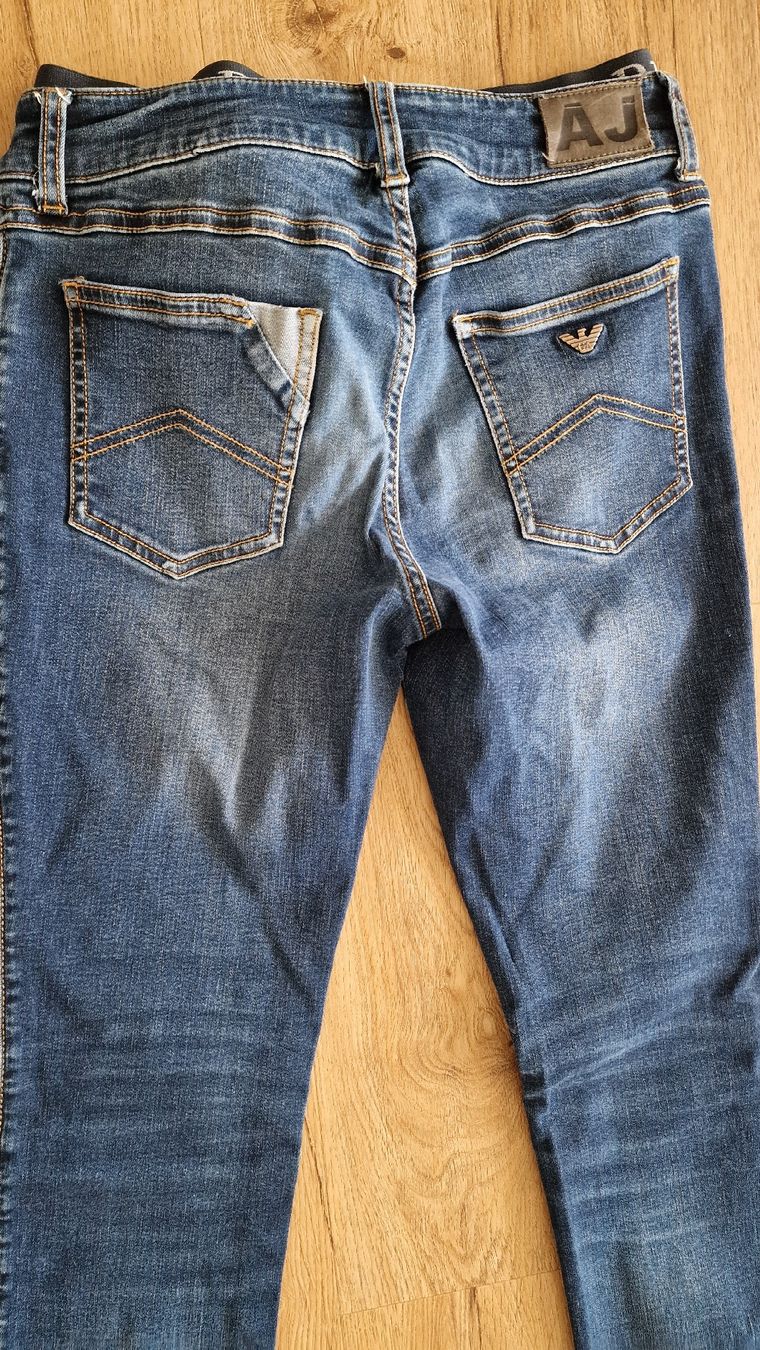 Armani Lotti & Set di vestiti: Armani Jeans und Pullover Set – Usato da Mönchaltorf venduto da nzhuravel 5