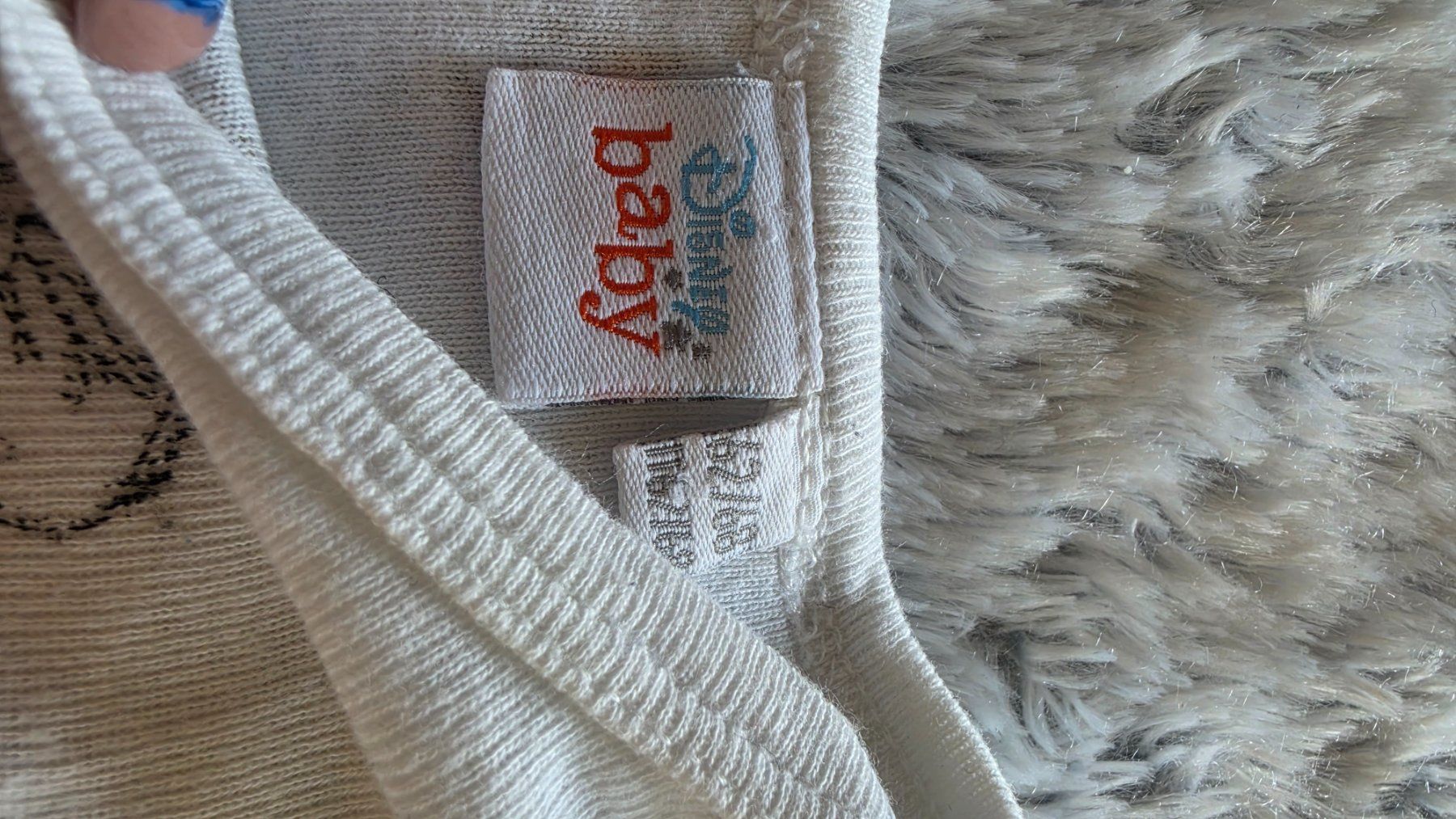 Petit Bateau Lotti & Set di vestiti: 2 bodies manches longues bébé 6 mois – Usato da Chippis venduto da tom_lt6g 2
