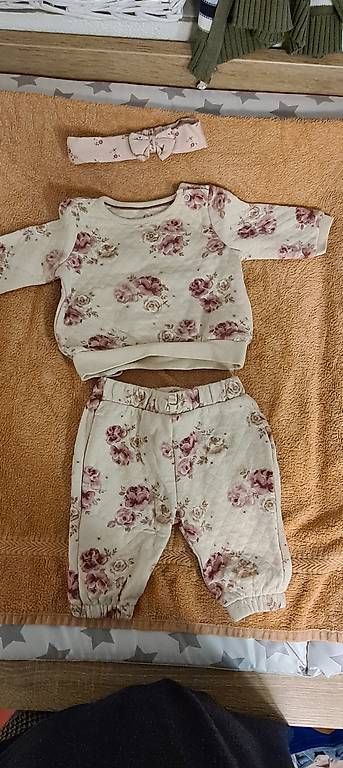 Lotti & Set di vestiti: Babykleider Mädchen 56-68 – Usato da Tamins venduto da Marserada 3