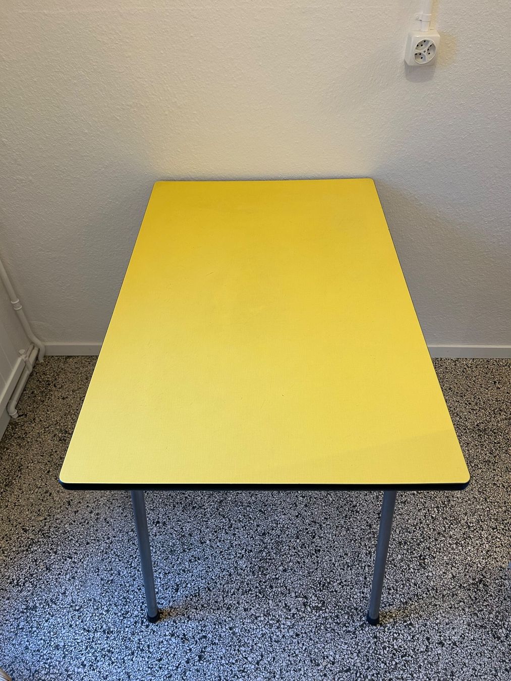 Tavoli: Küchentisch aus den 70er-Jahren – Usato da Zürich venduto da erm_26gh