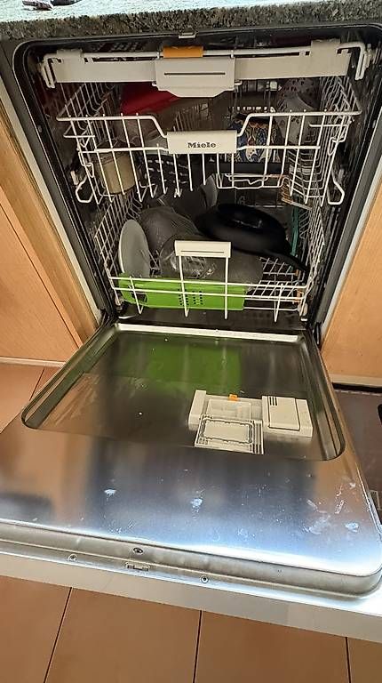 Lavastoviglie: Miele Geschirrspüler ca 5jährig – Usato da Schaffhausen venduto da bue_8d5y 2
