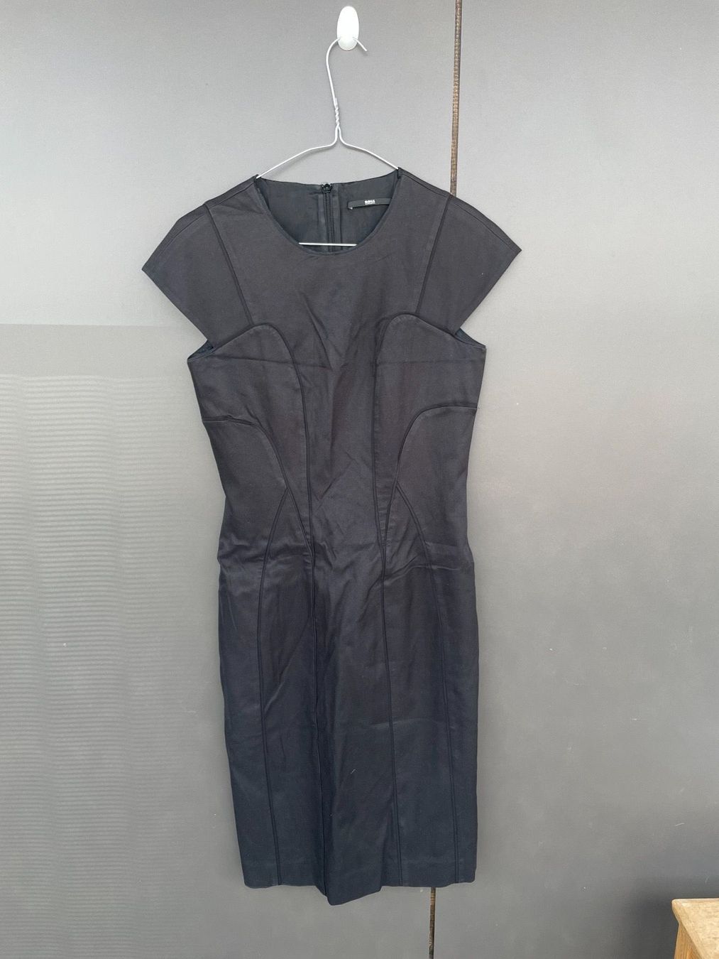 Hugo Boss Kleider: 100% original BOSS HUGO BOSS Kleid S/M – Gebraucht aus Zug von dmjtita