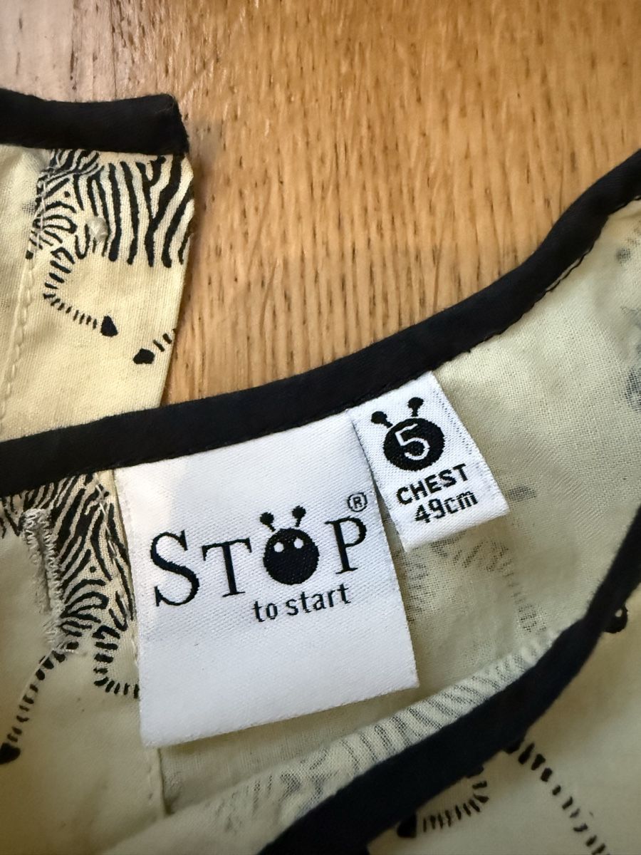 Lotti & Set di vestiti: Sommerkleid Gr110/116 – Usato da Zürich venduto da audrey_dri 1