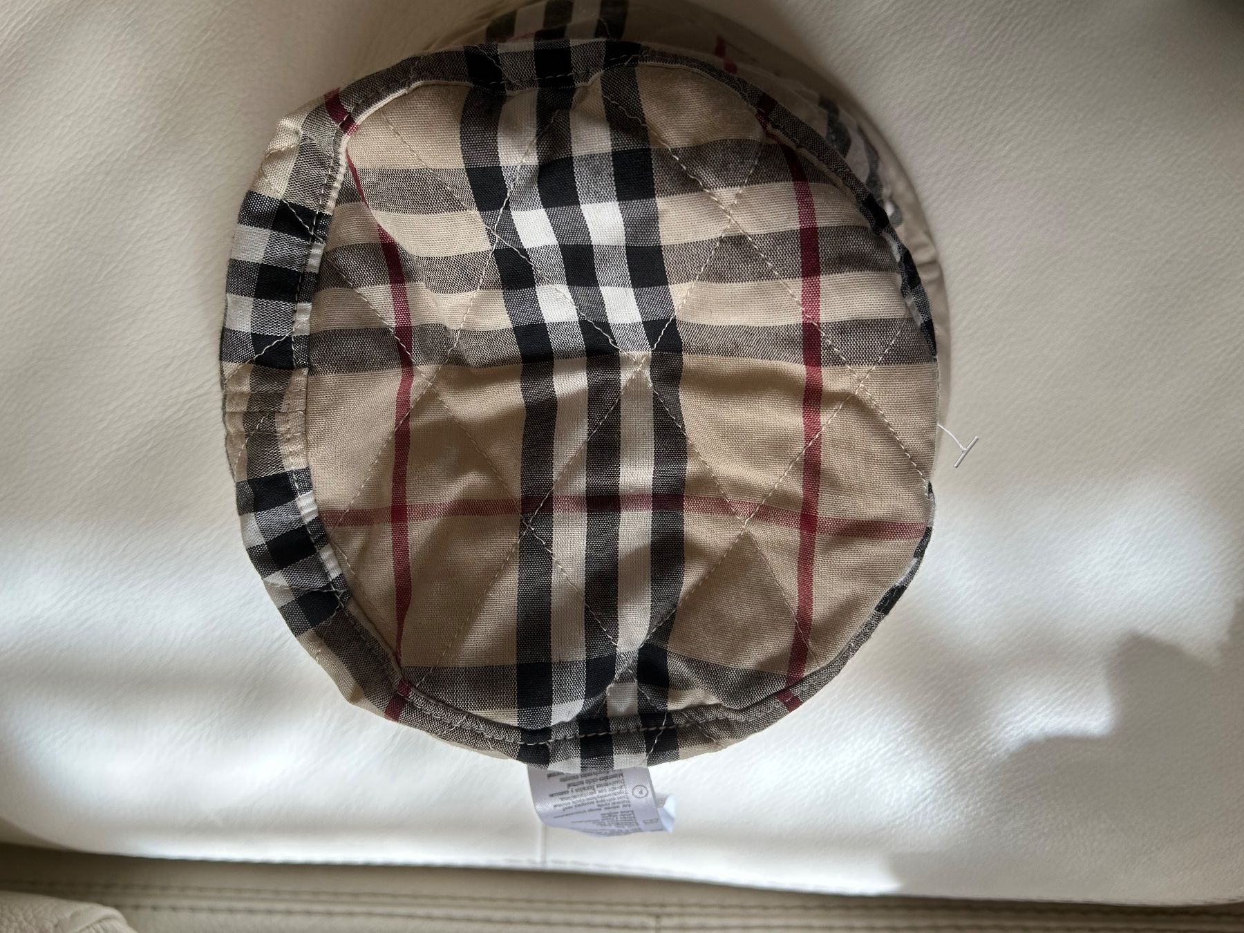 Burberry Hüte, Mützen & Caps: Burberry – Neu (gemäss Beschreibung) aus Pully von Kalissa 5