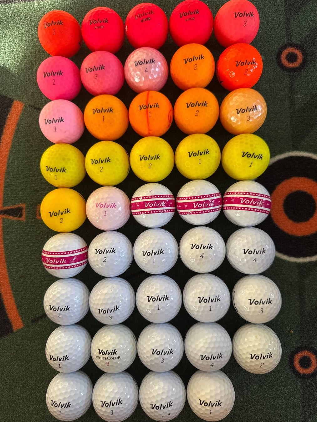 Titleist Bälle: 80 div. Golfbälle Volvik, guter Zustand – Gebraucht aus Münchenbuchsee von Mantik