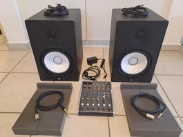 Yamaha HS8 Studiomonitor-Paar + Behringer Xenyx 802S + Zubeh