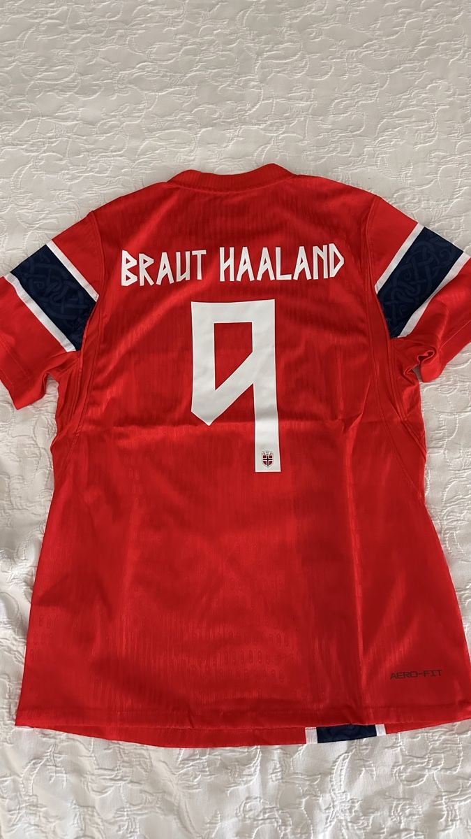 Canottiere & Pantaloni: Haaland 9 – Nuovo (secondo la descrizione) da Oberrieden venduto da jon_5cl2 1