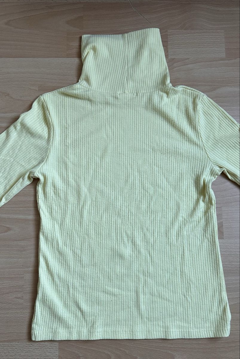 Lotti di vestiti: Rollkragenpullover in Pink und Gelb, Grösse S/M – Usato da Romanshorn venduto da Butterdog 7