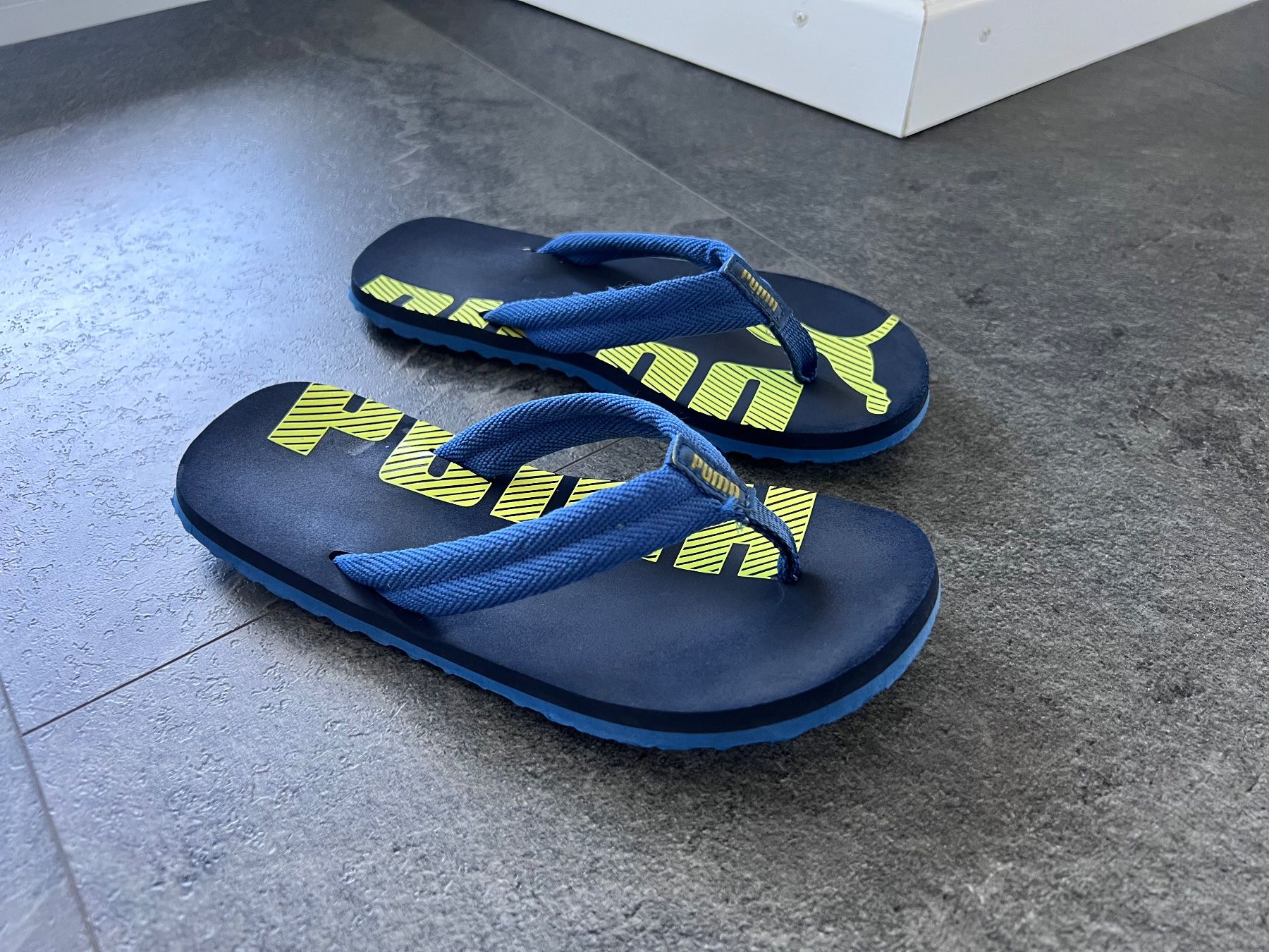 Puma Scarpe per ragazzi: Puma Flip-Flop, Gr. ca.33-34 – Usato da Walzenhausen venduto da Cerna007