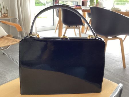 Lackleder Tasche