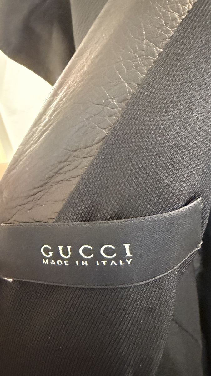 Gucci Vestiti: Gucci Lederkleid, Grösse IT 40 – Usato da Horn venduto da FashionFlowerCh 3