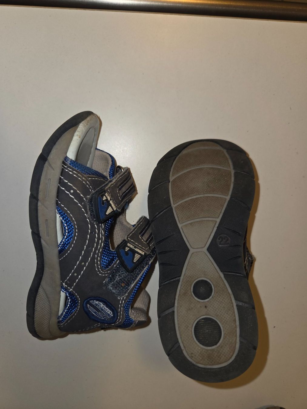 Scarpe per ragazzi: Kinder Sandalen Gr. 22 – Usato da Tuggen venduto da animal05 1