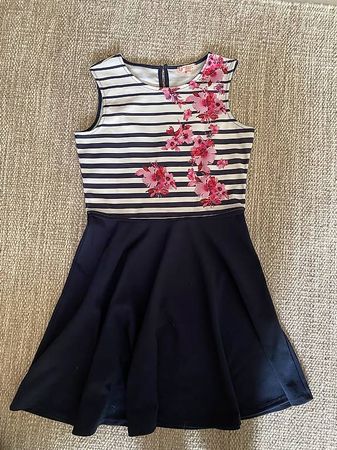 Kleid mit Blumenmuster