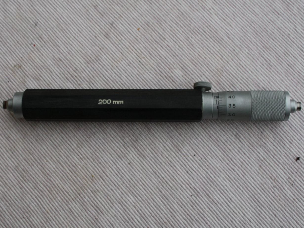 Misurare: MESSSCHRAUBE 200-225mm INNENMIKROMETER – Usato da Wauwil venduto da Pneuedy