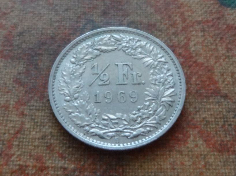 Alle Münzen: 1/2 Fr. 1969 – Gebraucht aus Romanel-sur-Lausanne von Swift13