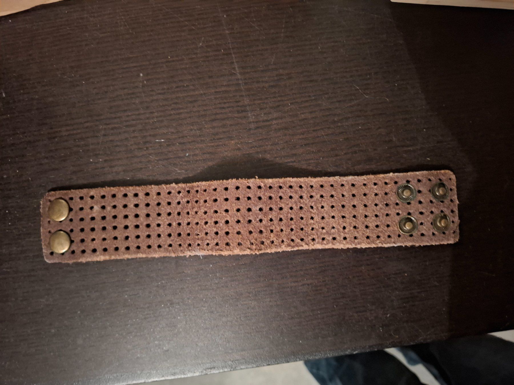 Bracciali & Braccialetti: Braunes Lederarmband – Usato da Münchenbuchsee venduto da Twertor