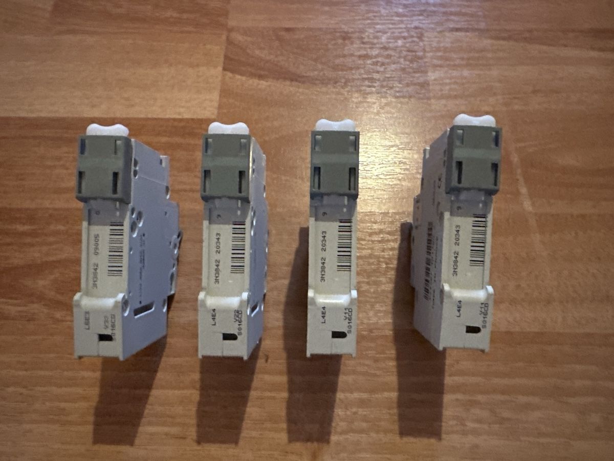 Hager Interrupteurs: 4x Hager Leitungsschutzschalter MCN 016 C16 #2 – D'occasion à Wald AR par sim_m9vw 2