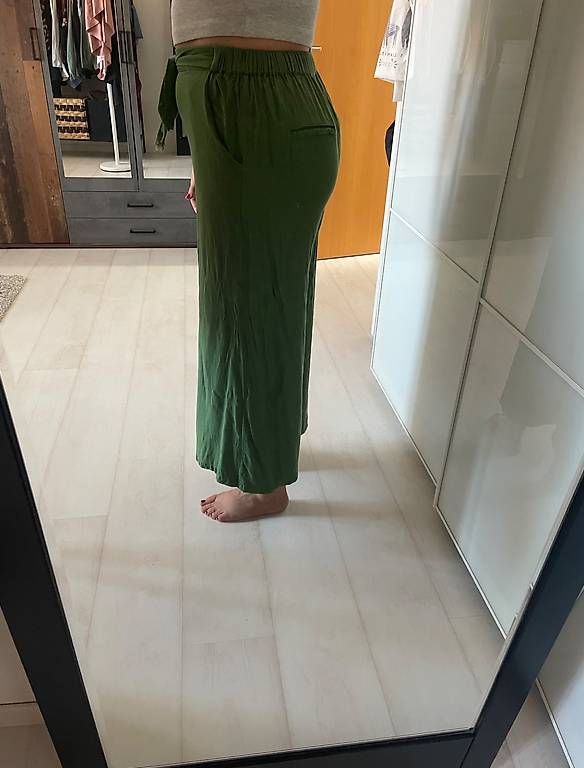 Pantaloni: Stoffhose grün von bold matters, Grösse L – Nuovo (secondo la descrizione) da Frauenfeld venduto da chbre 3