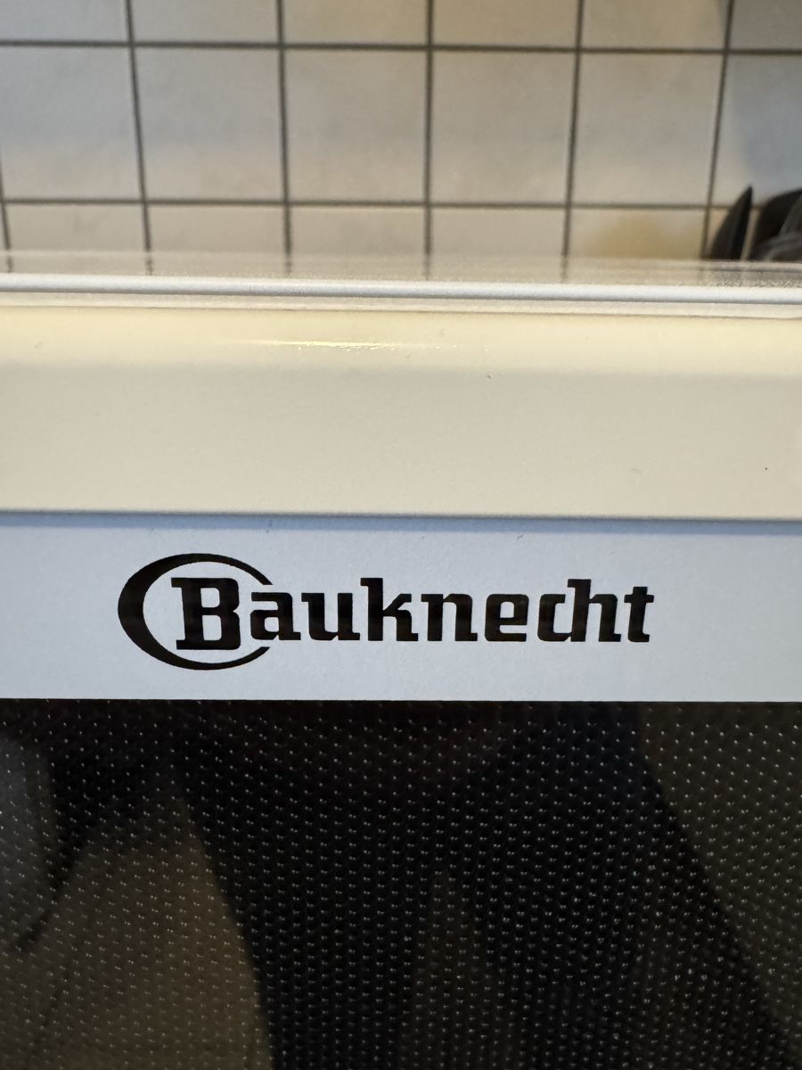 Bauknecht Elettrodomestici da cucina: Mikrowelle mit Zubehör – Usato da Oberentfelden venduto da Judyku 2